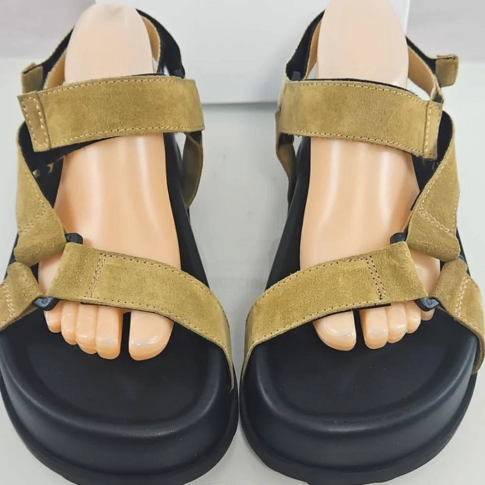 $445 Moschino Sporty Logo-Detailed Suede Platform Sandals Size 11